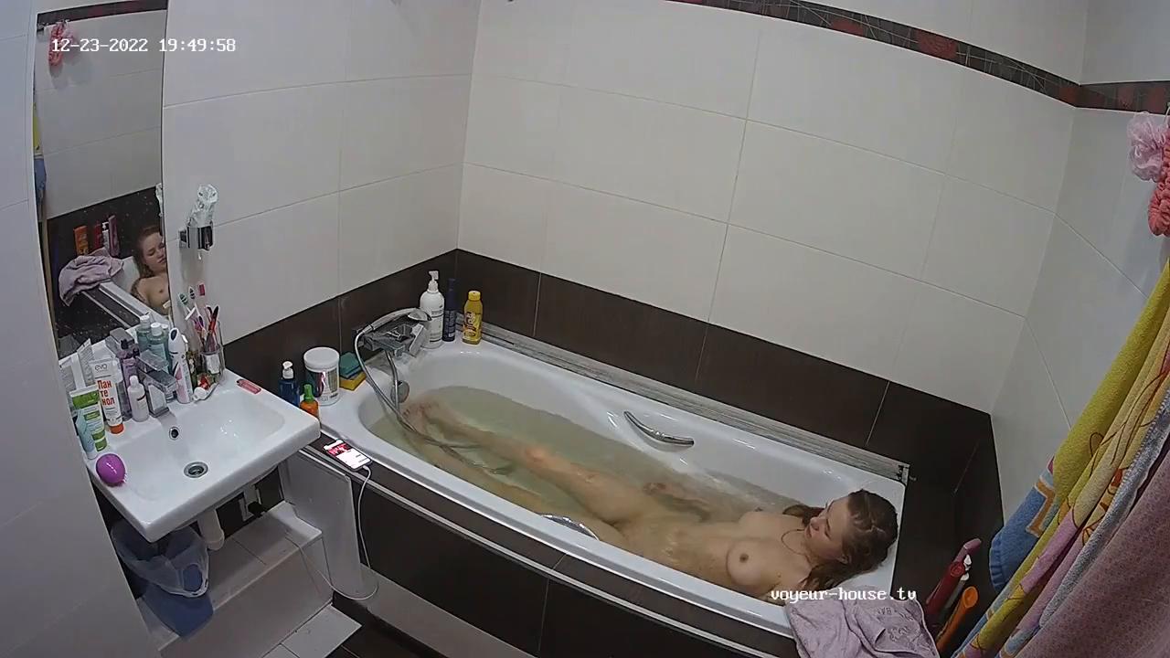 Alisa bath, Dec23 22
